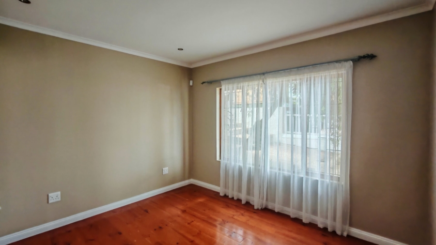 3 Bedroom Property for Sale in Herolds Bay Western Cape